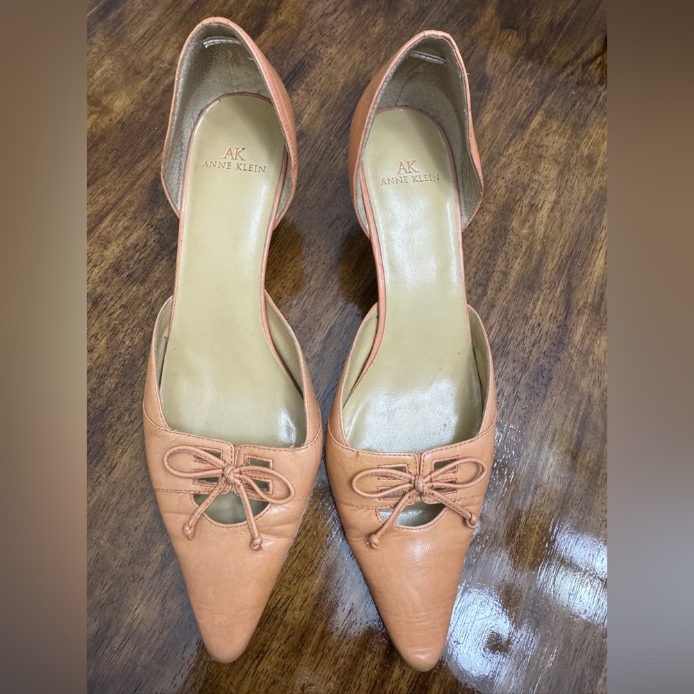 Anne Klein Elegant Tan Women's Heels Size 8.5M - Picture 7 of 7